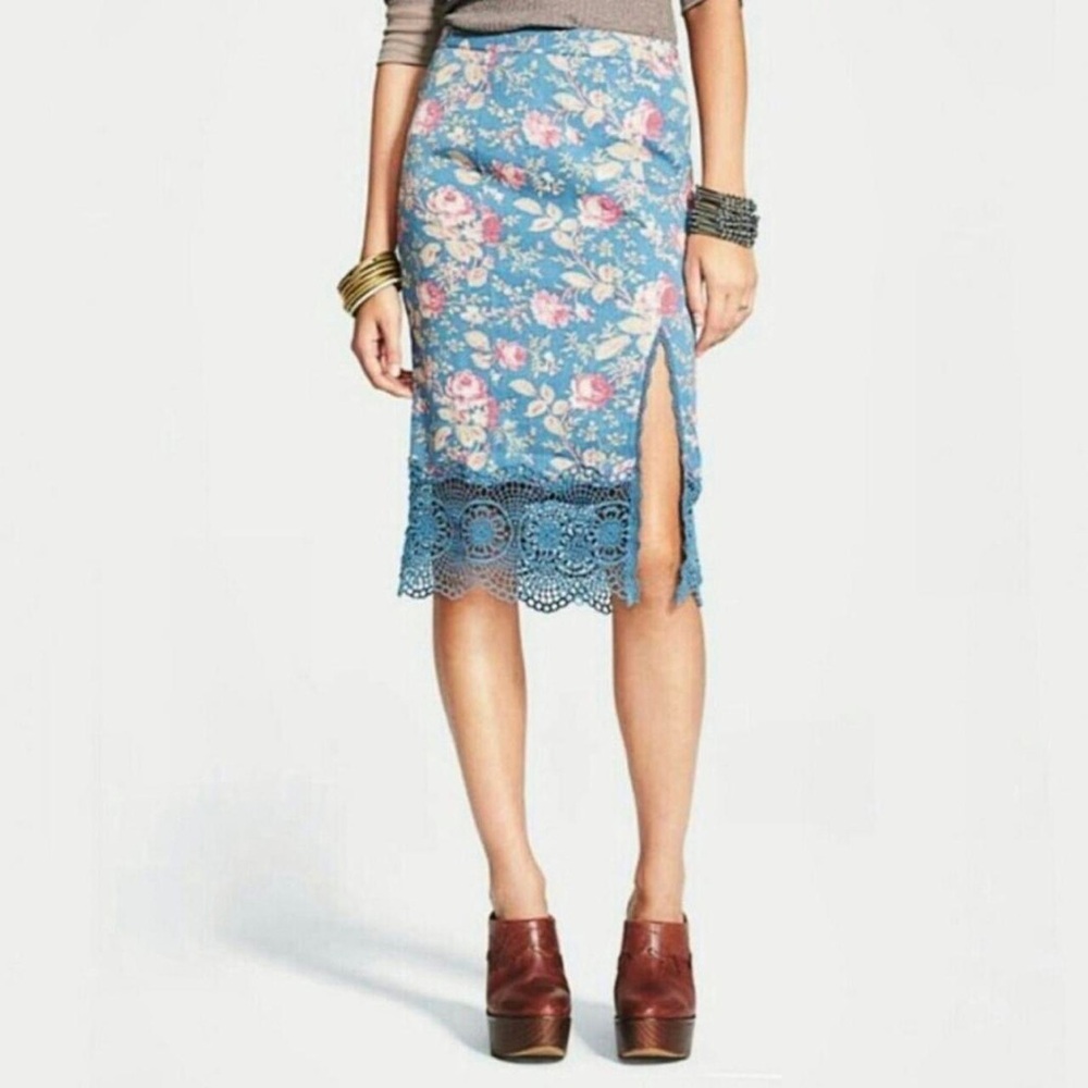 Free People floral midi pencil skirt with side slit and lace trim. Size 4